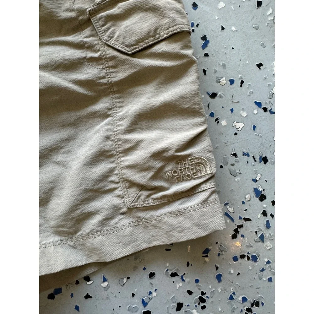 The North Face Cargo Shorts Hiking Travel Outdoor Khaki Mens Size‎ 38